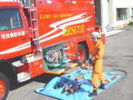 写真・救助工作車油圧救助器具